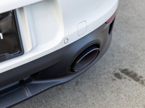 Certified 2024 Porsche 911 Carrera GTS image 20