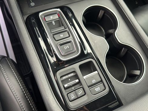 Used 2025 Honda Pilot EX-L image 24