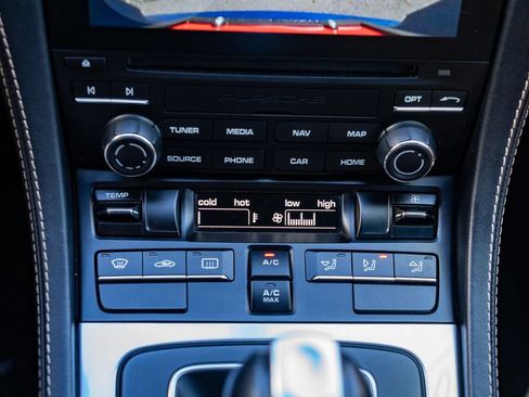 Used 2018 Porsche 718 Cayman RWD image 13