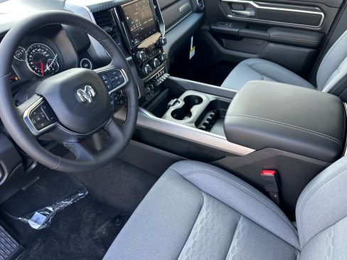 New 2026 RAM 1500 4x4 Crew Cab image 9