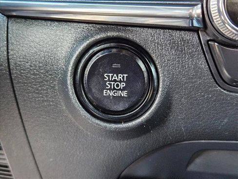 Used 2019 MAZDA MAZDA3 Hatchback w/ Premium Package image 10