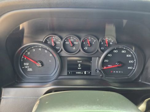 Used 2020 Chevrolet Silverado 1500 Custom w/ Custom Value Package RWD image 18