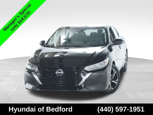 Used 2024 Nissan Sentra SV FWD image 2