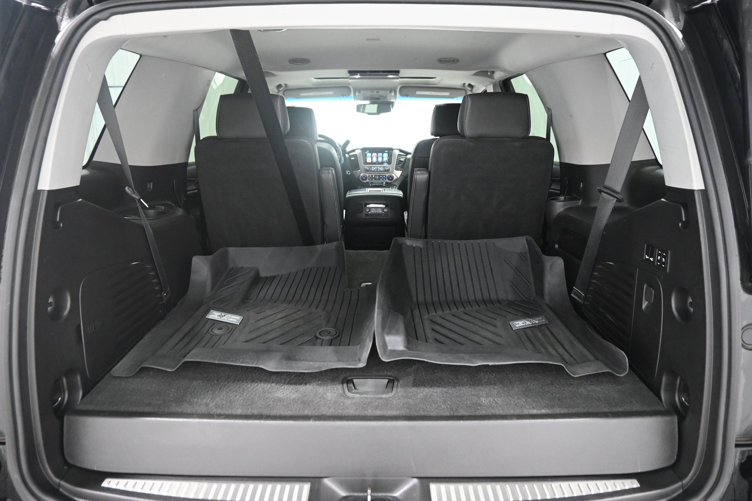 Used 2019 GMC Yukon Denali w/ Denali Ultimate Package AWD/4WD image 36