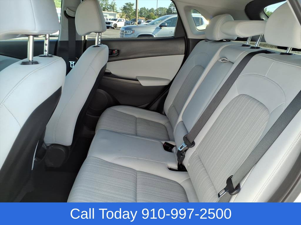 Used 2023 Hyundai Kona SEL AWD/4WD image 23