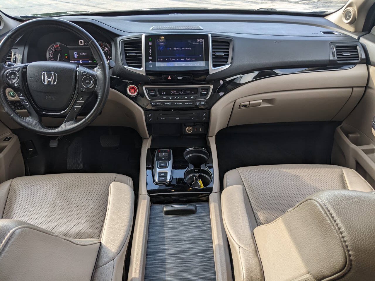 Used 2016 Honda Pilot Elite image 17