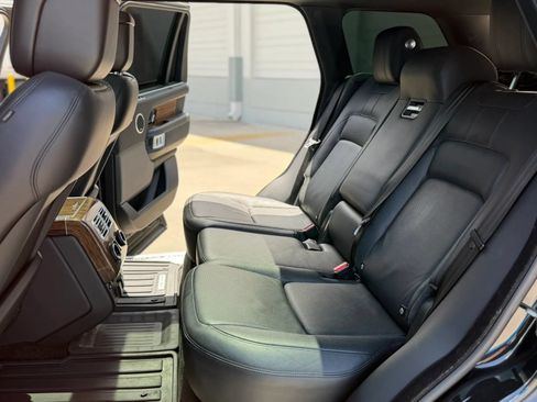 Used 2019 Land Rover Range Rover Long Wheelbase Supercharged AWD/4WD image 21