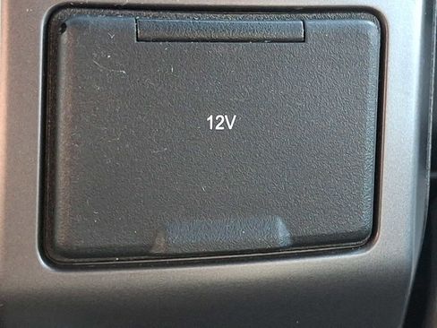 Used 2015 Ford F150 XLT image 25