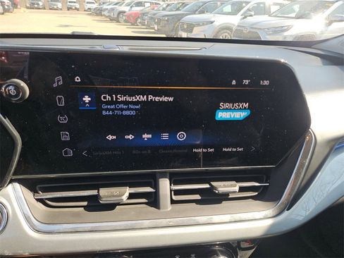 Used 2025 Chevrolet Trax LT w/ LT Convenience Package image 21