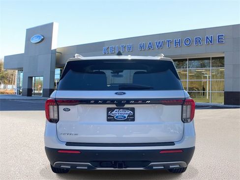 New 2026 Ford Explorer Active w/ Active Comfort Package image 5