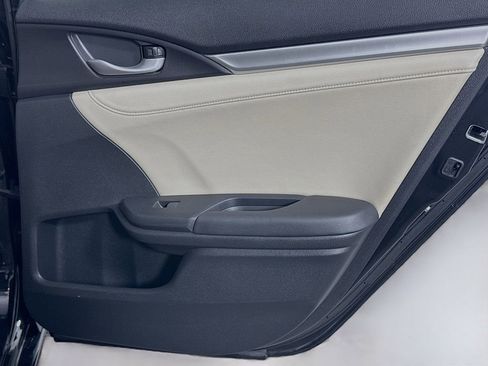 Used 2016 Honda Civic EX-L image 29
