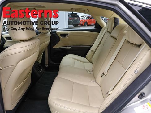 Used 2017 Toyota Avalon Limited w/ All Weather Liner Package FWD image 22