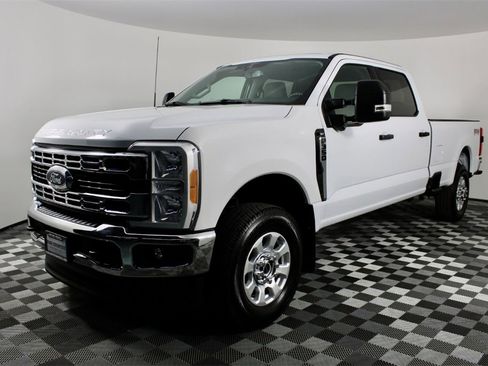 Used 2023 Ford F350 XLT w/ 360-Degree Camera Package image 4
