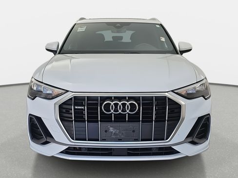 Used 2021 Audi Q3 2.0T Premium w/ Convenience Package image 2