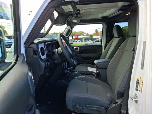 New 2026 Jeep Wrangler Unlimited Sport image 9