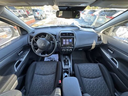 Used 2021 Mitsubishi Outlander Sport SE image 16