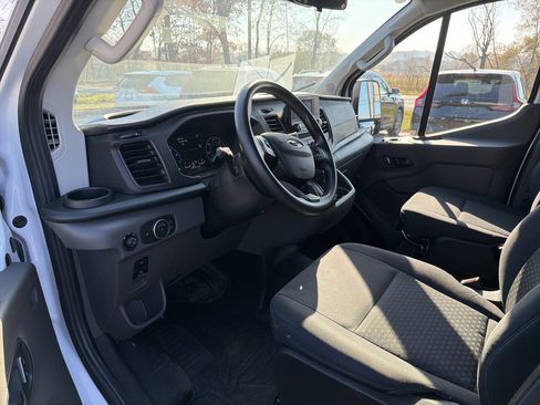 Used 2024 Ford Transit 250 Low Roof w/ Exterior Upgrade Package image 9