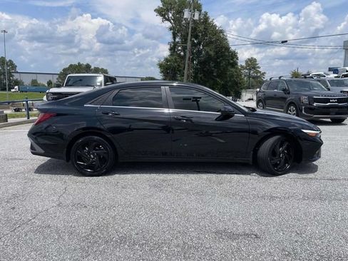 Used 2026 Hyundai Elantra SEL Sport Premium FWD image 2