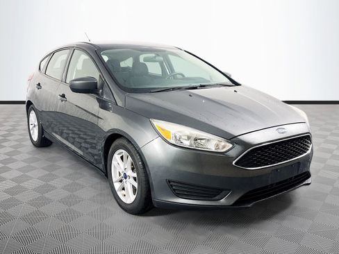 Used 2018 Ford Focus SE FWD image 1