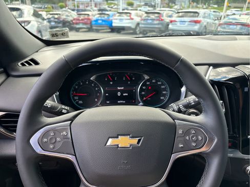 Certified 2023 Chevrolet Traverse LT FWD image 8