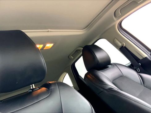 Used 2019 MAZDA CX-5 Touring image 14