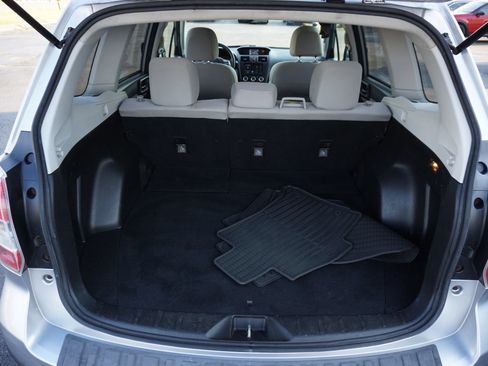 Used 2014 Subaru Forester 2.5i Premium w/ All-Weather Package AWD/4WD image 20