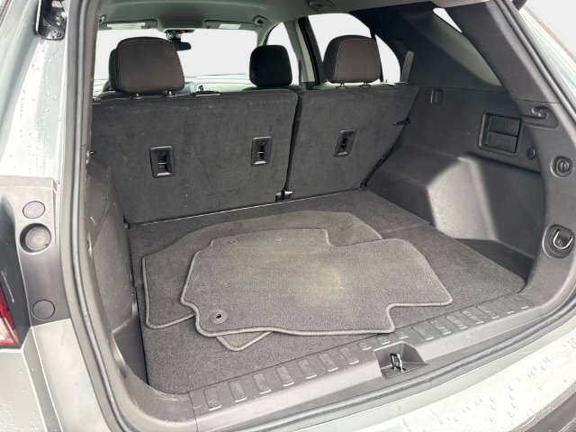 Used 2024 Chevrolet Equinox LT FWD image 11