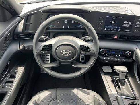 New 2026 Hyundai Elantra SEL Sport FWD image 16