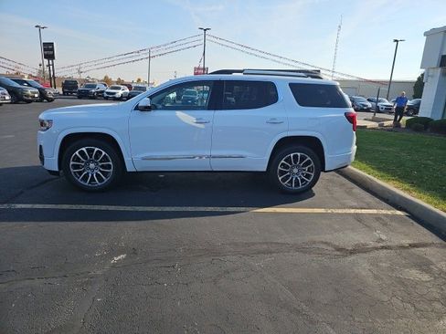 Used 2023 GMC Acadia Denali image 5