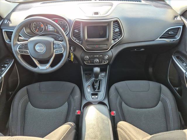 Used 2019 Jeep Cherokee Latitude w/ Popular Appearance Group FWD image 17