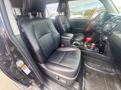 Used 2017 Toyota 4Runner TRD Off-Road Premium AWD/4WD image 23