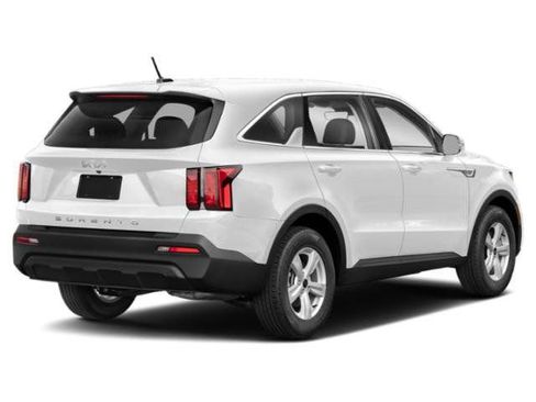 Used 2022 Kia Sorento LX image 3