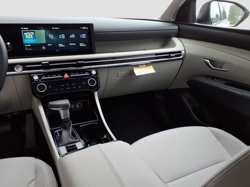 New 2026 Hyundai Tucson SEL FWD image 9