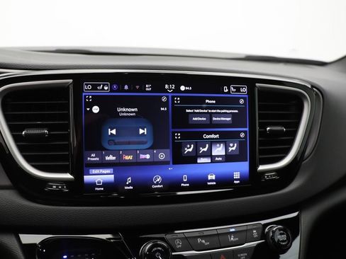 Used 2025 Chrysler Pacifica Select FWD image 20