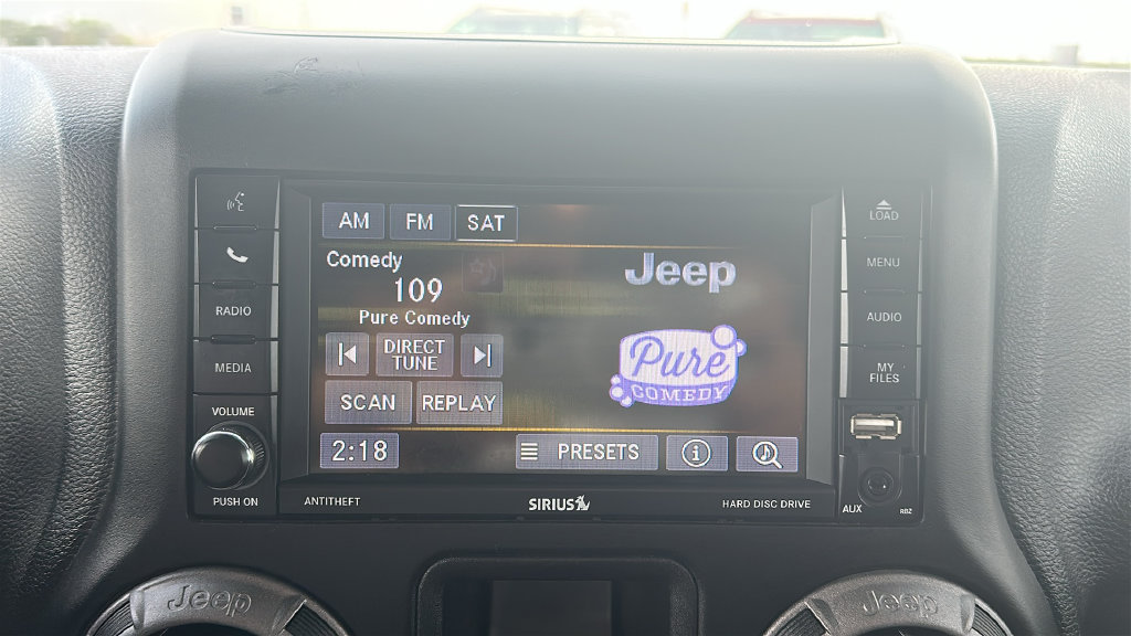 Used 2017 Jeep Wrangler Sport w/ Connectivity Group AWD/4WD image 23