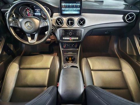 Used 2018 Mercedes-Benz CLA 250 image 17