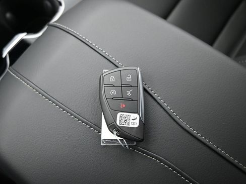 New 2026 Buick Enclave Avenir w/ Super Cruise Package image 18