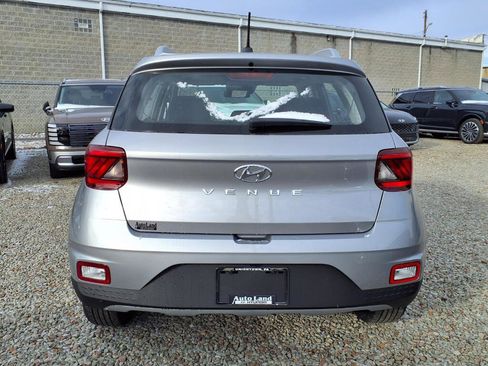 New 2026 Hyundai Venue SEL FWD image 4