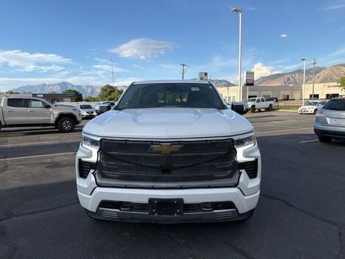 Used 2023 Chevrolet Silverado 1500 High Country w/ Technology Package AWD/4WD image 2