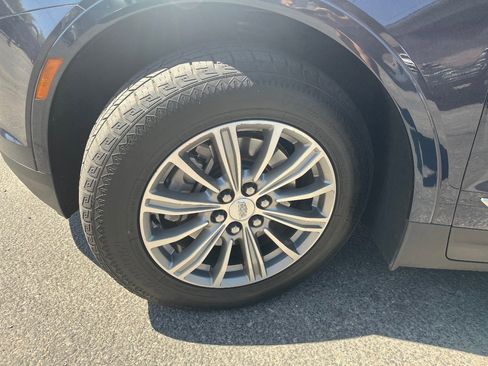 Used 2017 Cadillac XT5 Luxury w/ Driver Awareness Package FWD image 44