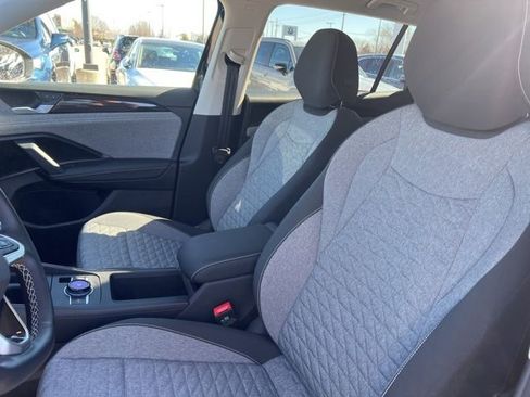 Used 2025 Volkswagen Tiguan S image 7