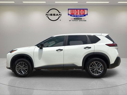 Used 2023 Nissan Rogue S AWD/4WD image 5