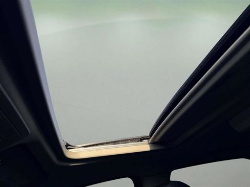 Used 2011 GMC Yukon SLT image 36