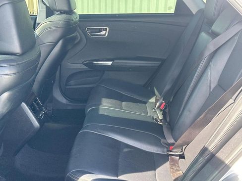 Used 2017 Toyota Avalon Limited w/ All Weather Liner Package image 9