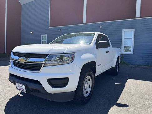 Used 2015 Chevrolet Colorado W/T w/ WT Convenience Package RWD image 4