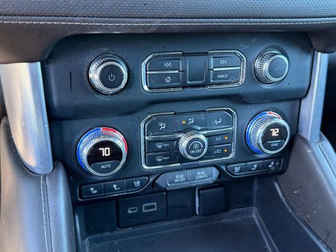 Used 2022 GMC Yukon SLT image 19