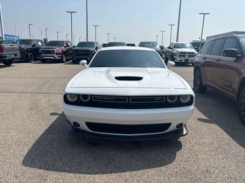 Used 2022 Dodge Challenger GT RWD image 2