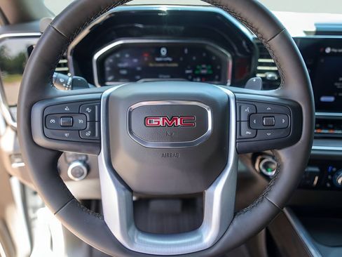 Used 2023 GMC Sierra 1500 SLT AWD/4WD image 15