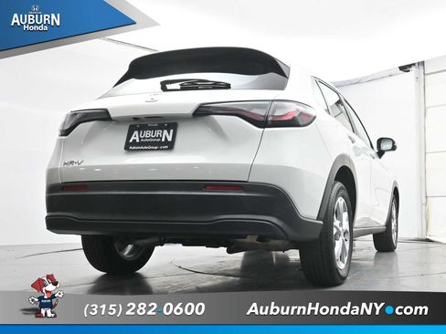 Used 2024 Honda HR-V LX image 25