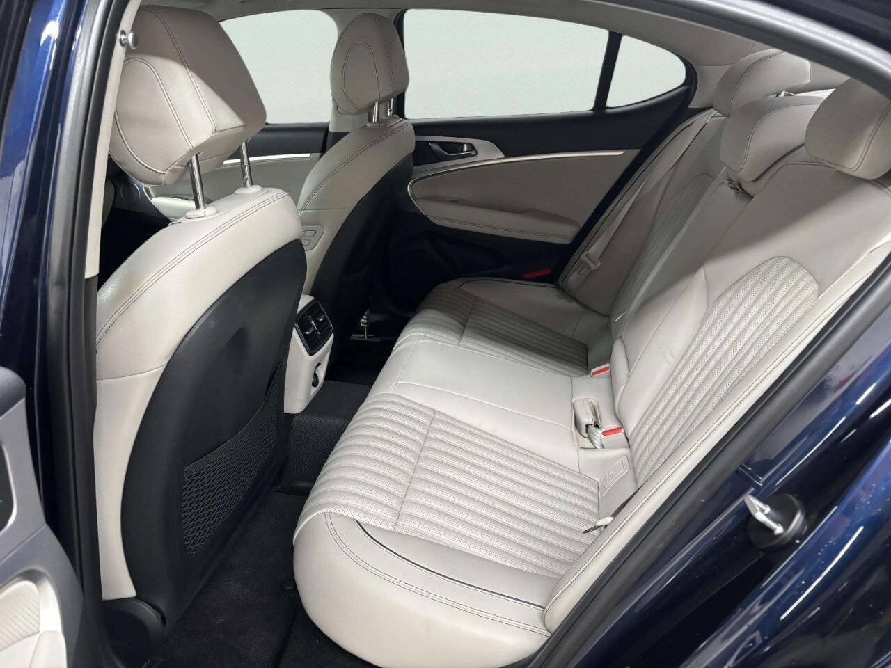 Used 2021 Genesis G70 3.3T AWD/4WD image 15